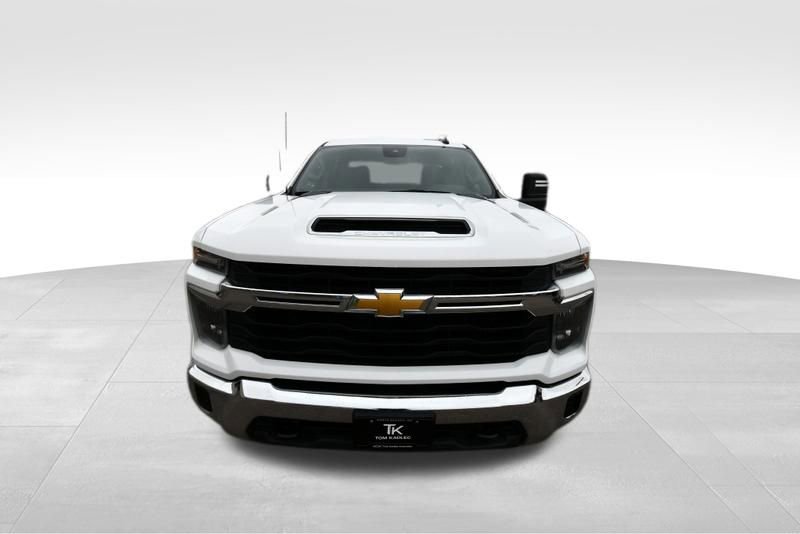 Used 2024 Chevrolet Silverado 2500 LT AWD/4WD image 11