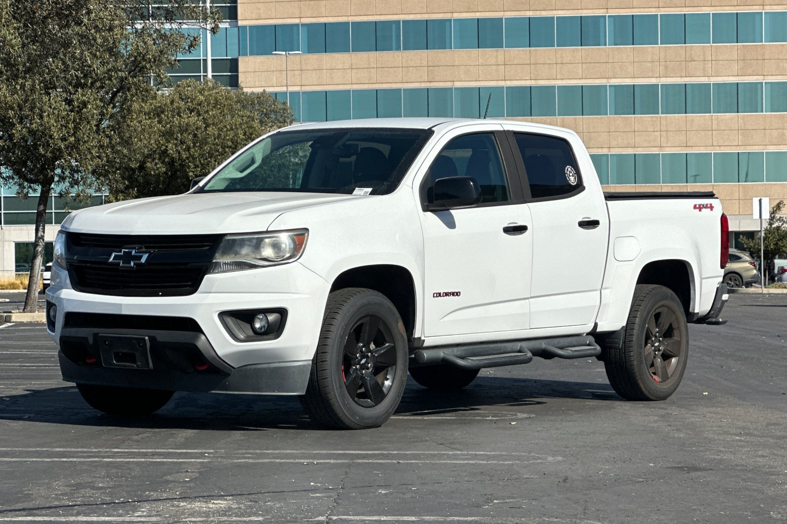 Used 2019 Chevrolet Colorado LT AWD/4WD image 8