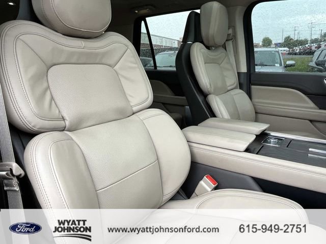 Used 2024 Lincoln Navigator Reserve image 28