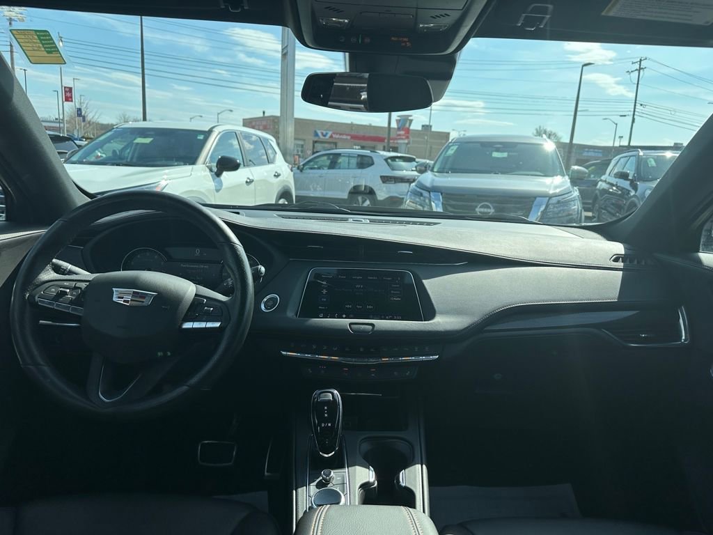 Used 2023 Cadillac XT4 Sport image 11