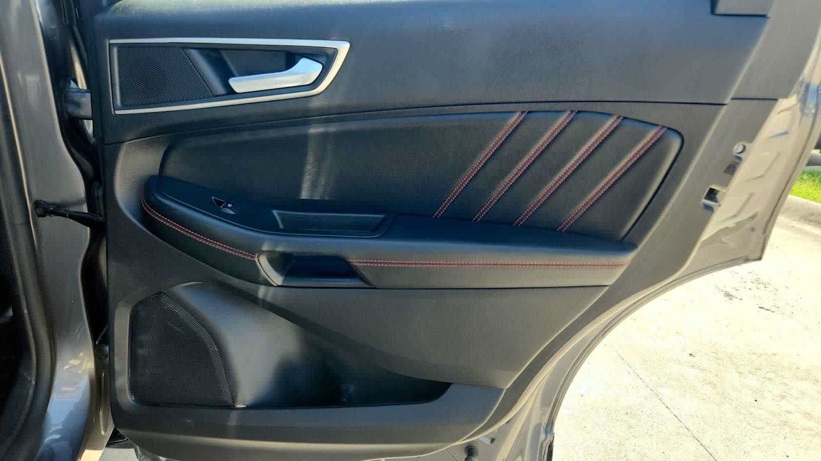 Used 2021 Ford Edge ST-Line FWD image 26