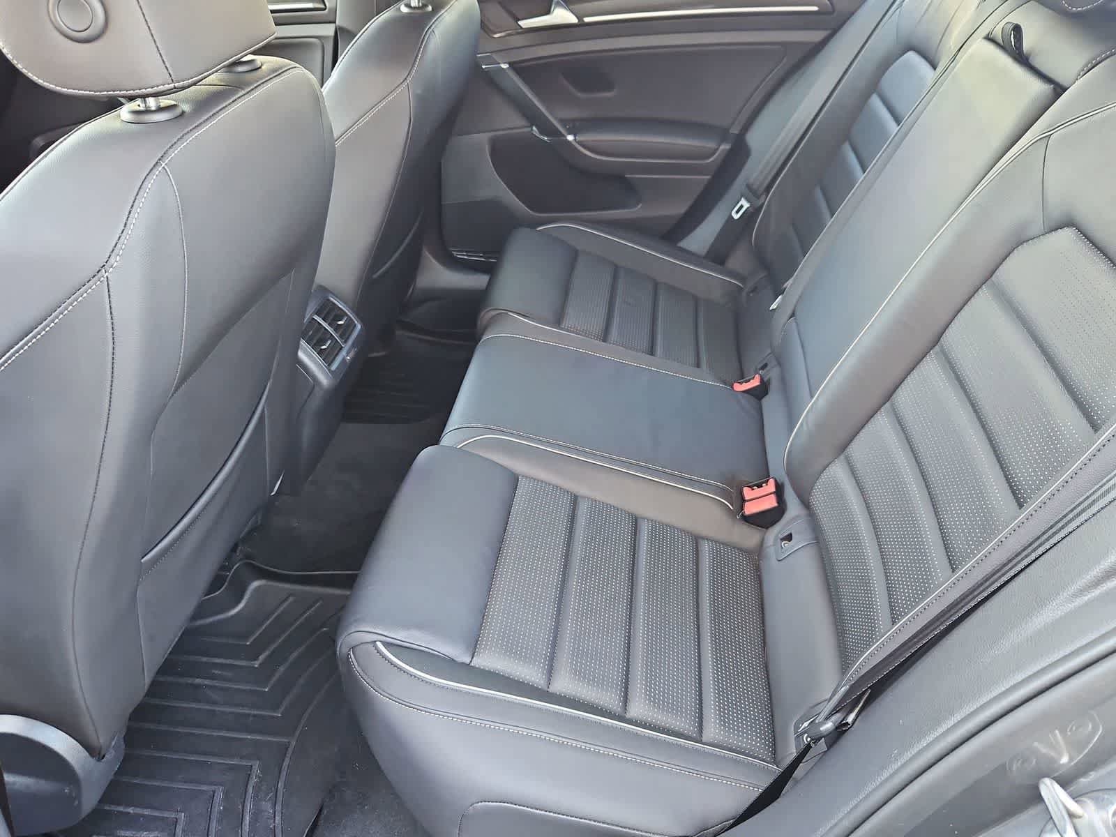 Used 2019 Volkswagen Golf R 4-Door AWD/4WD image 19