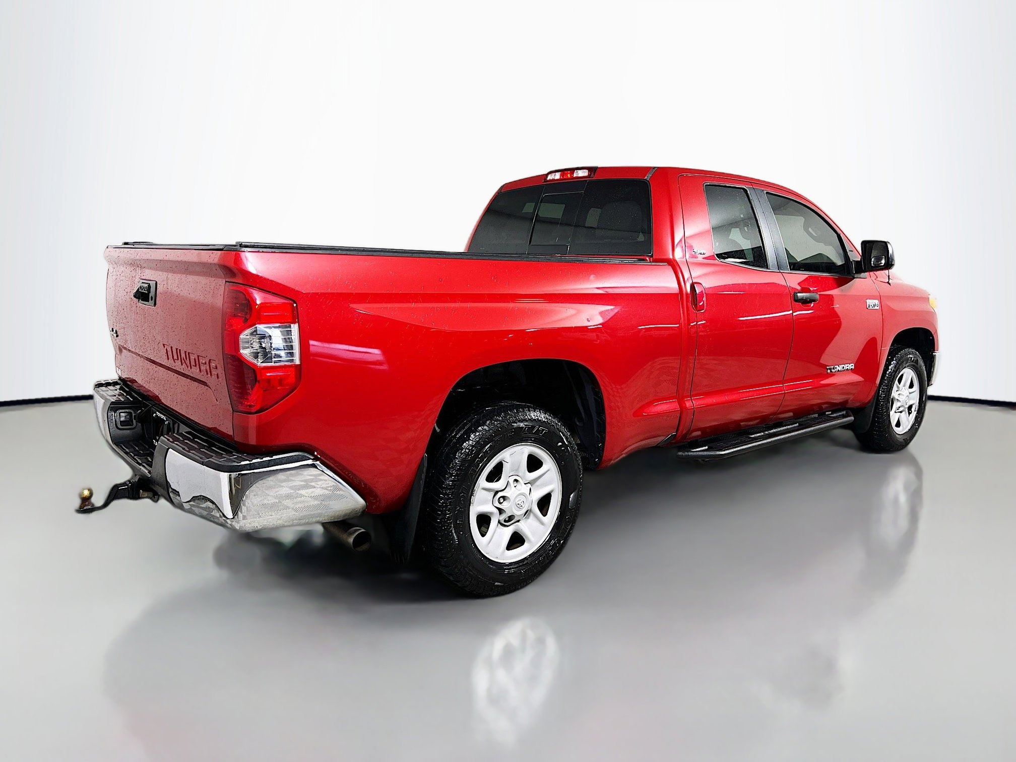 Used 2014 Toyota Tundra SR5 w/ SR5 Upgrade Package AWD/4WD image 4