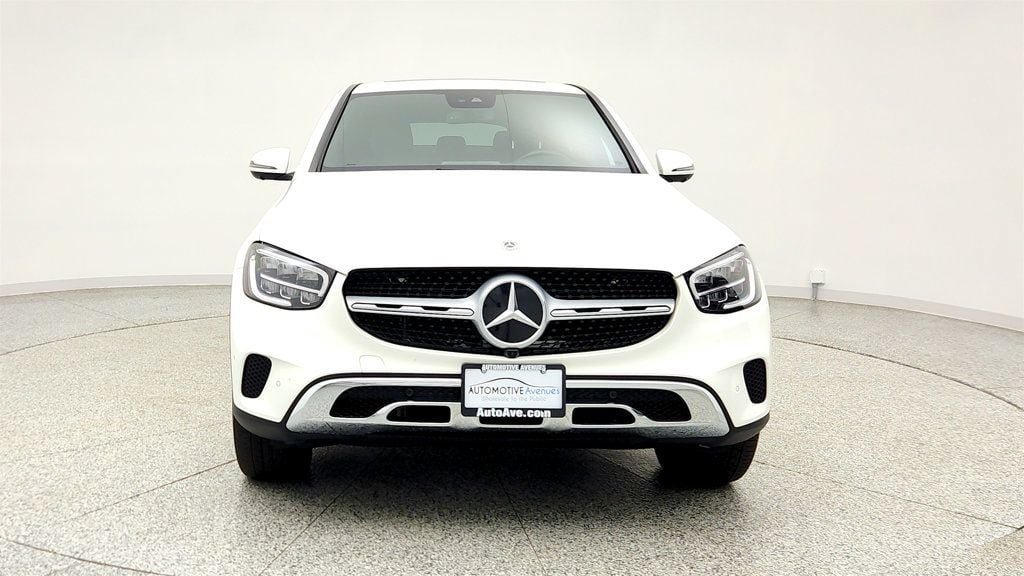 Used 2023 Mercedes-Benz GLC 300 4MATIC Coupe image 2