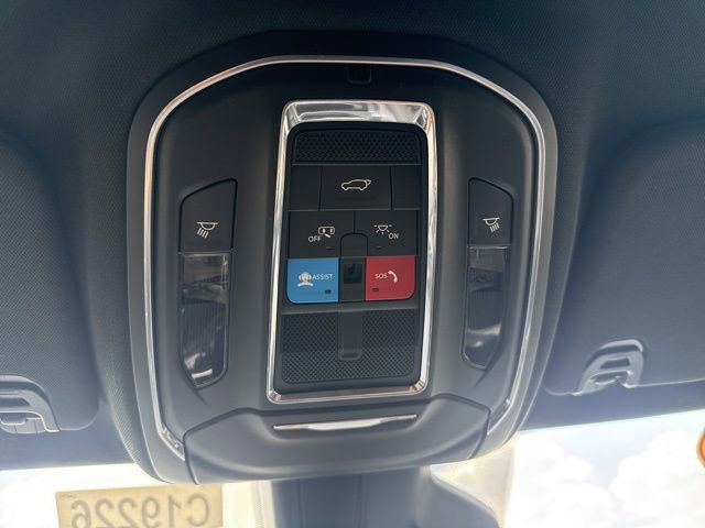 Certified 2024 Jeep Wagoneer 4WD w/ HD Trailer Tow Package image 26