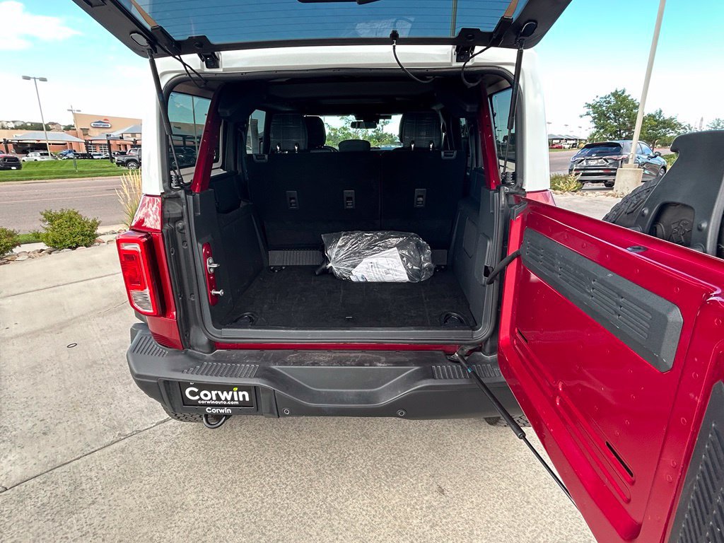 Used 2025 Ford Bronco Heritage Edition AWD/4WD image 28