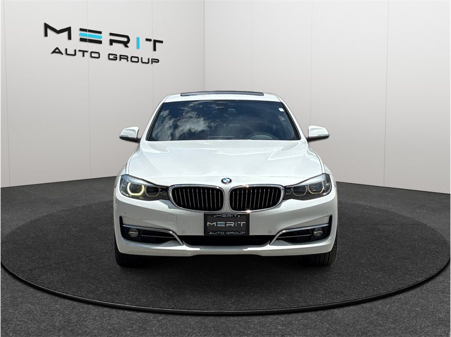 Used 2017 BMW 330i Gran Turismo xDrive AWD/4WD image 3