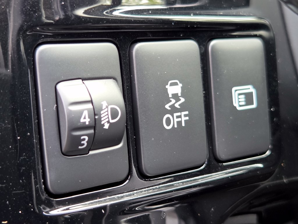 Used 2018 Mitsubishi Outlander 4WD Plug-In Hybrid image 19