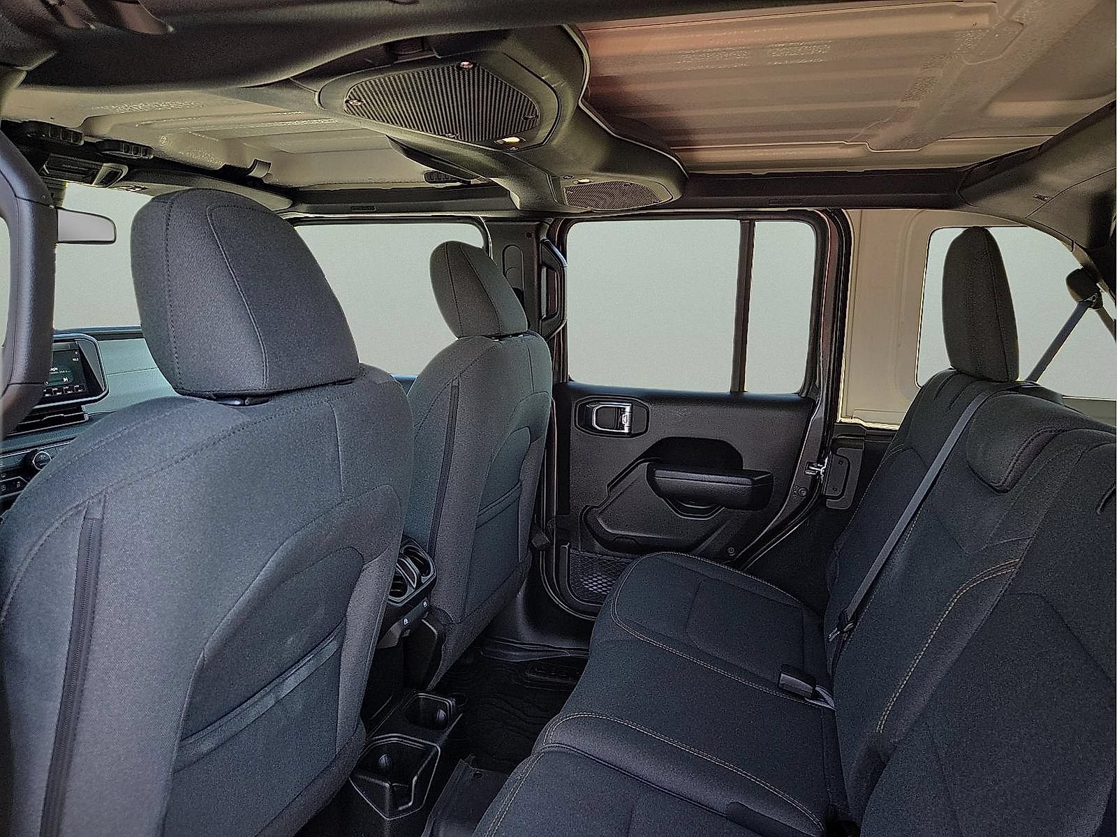 Used 2025 Jeep Wrangler Unlimited Sport AWD/4WD image 10