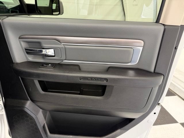 Used 2023 RAM 1500 Classic SLT AWD/4WD image 25