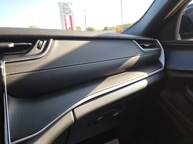 New 2025 Jeep Grand Cherokee Altitude image 37