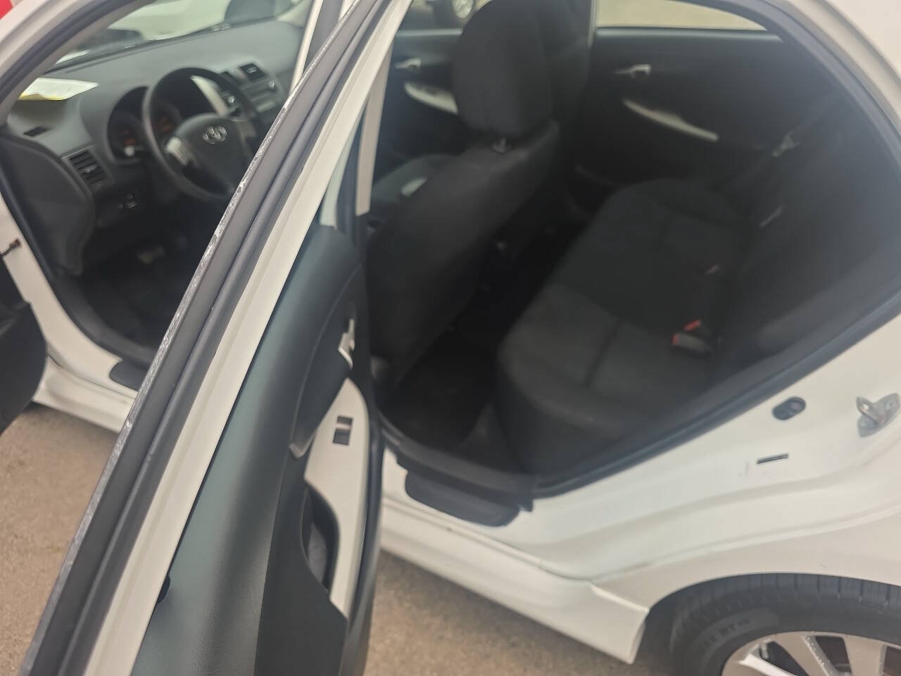 Used 2010 Toyota Corolla S FWD image 7