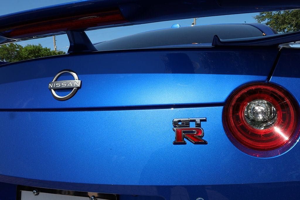 Used 2024 Nissan GT-R w/ Floor Mat Package AWD/4WD image 14