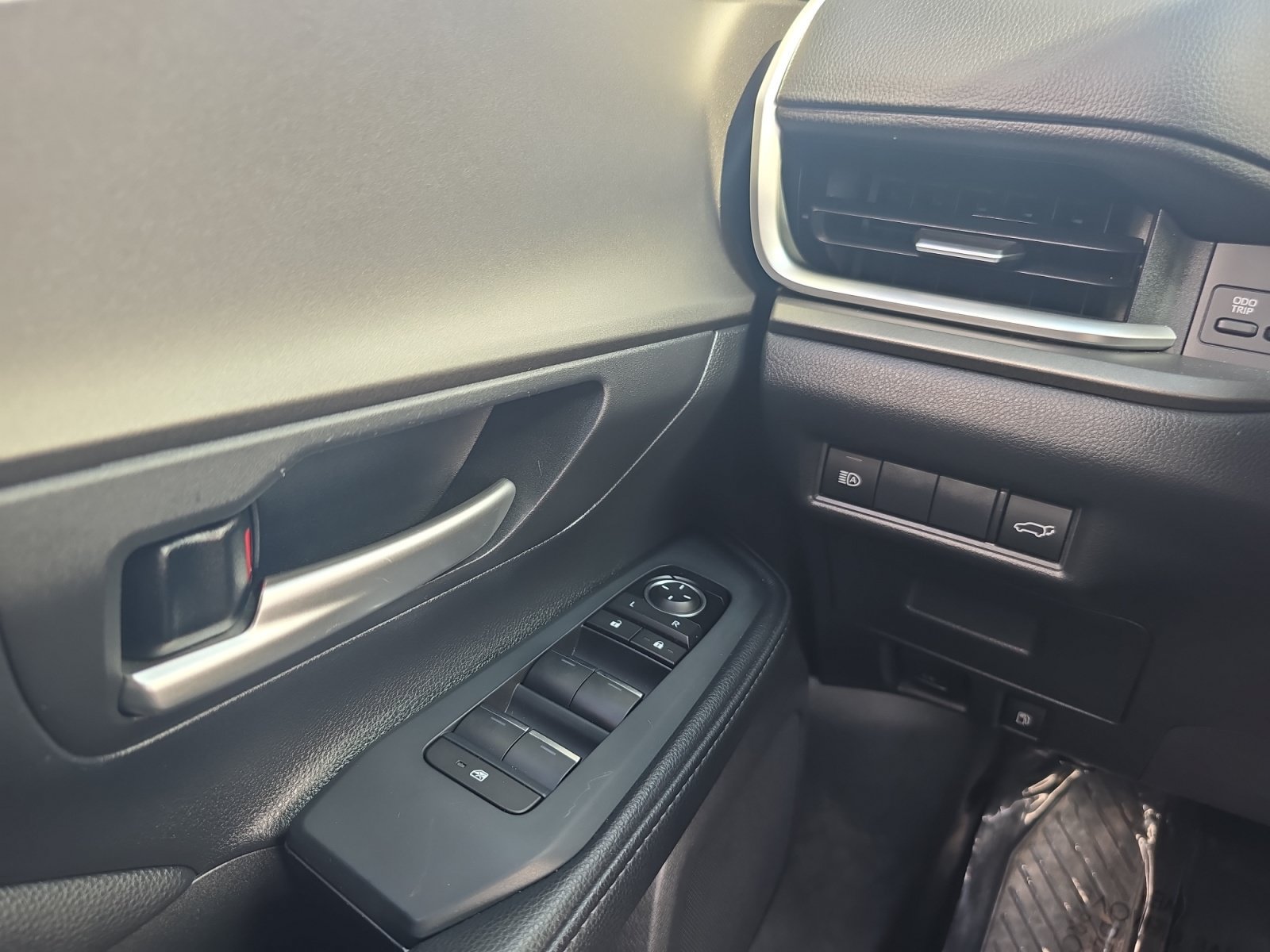 Certified 2025 Toyota Grand Highlander AWD image 17