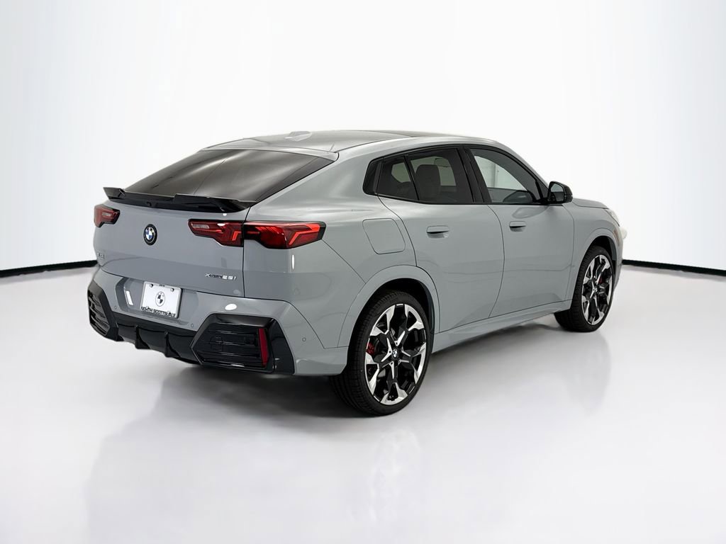 New 2026 BMW X2 xDrive28i w/ Technology Package AWD/4WD image 5
