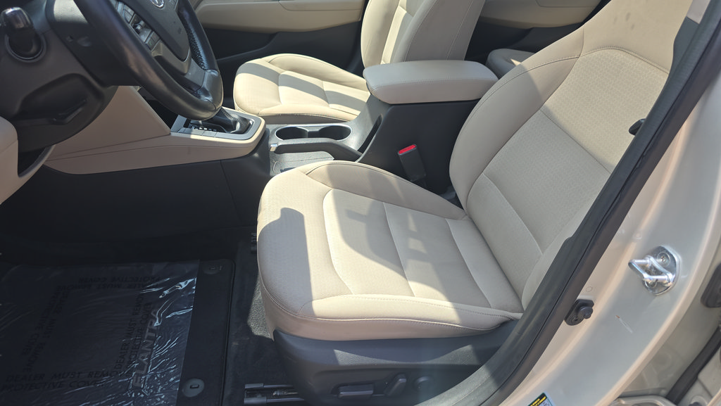 Used 2017 Hyundai Elantra Value Edition w/ Cargo Package FWD image 14