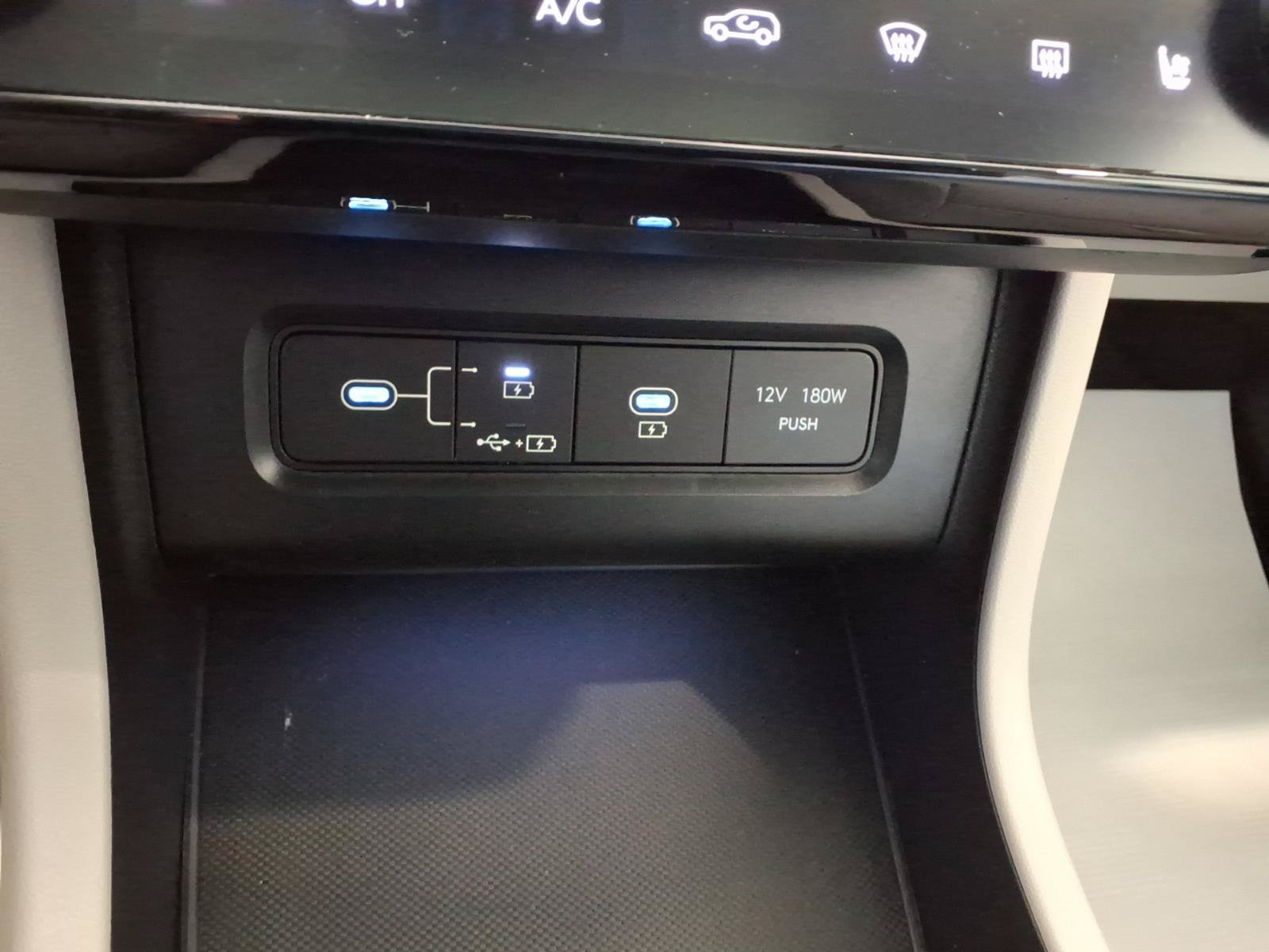 Certified 2025 Hyundai Tucson Limited AWD/4WD image 24