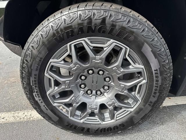 Used 2025 GMC Hummer EV 3X image 9