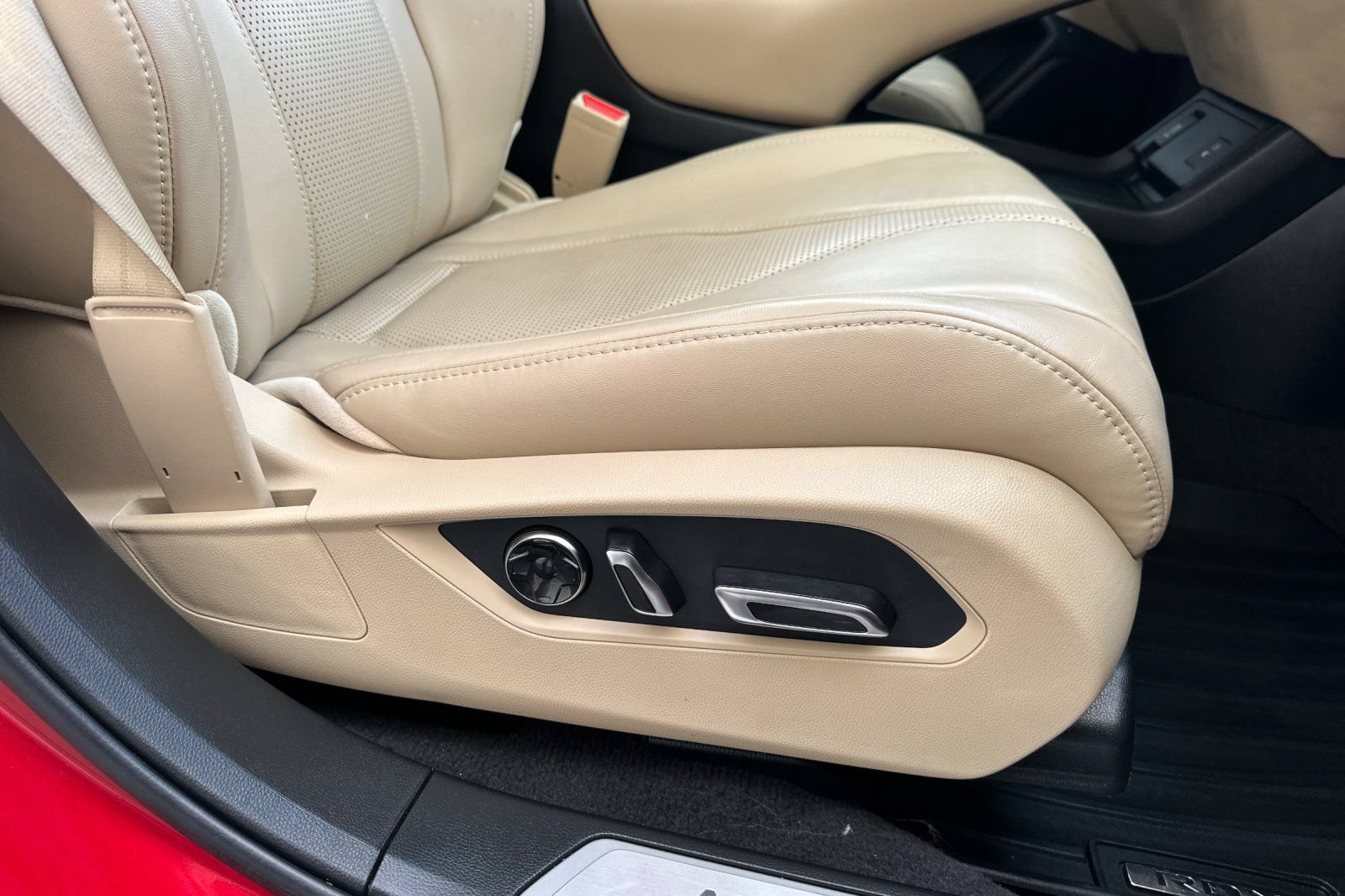 Used 2023 Acura RDX w/ Technology Package FWD image 24