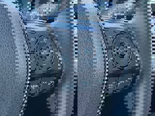 Used 2025 Toyota Corolla SE image 25