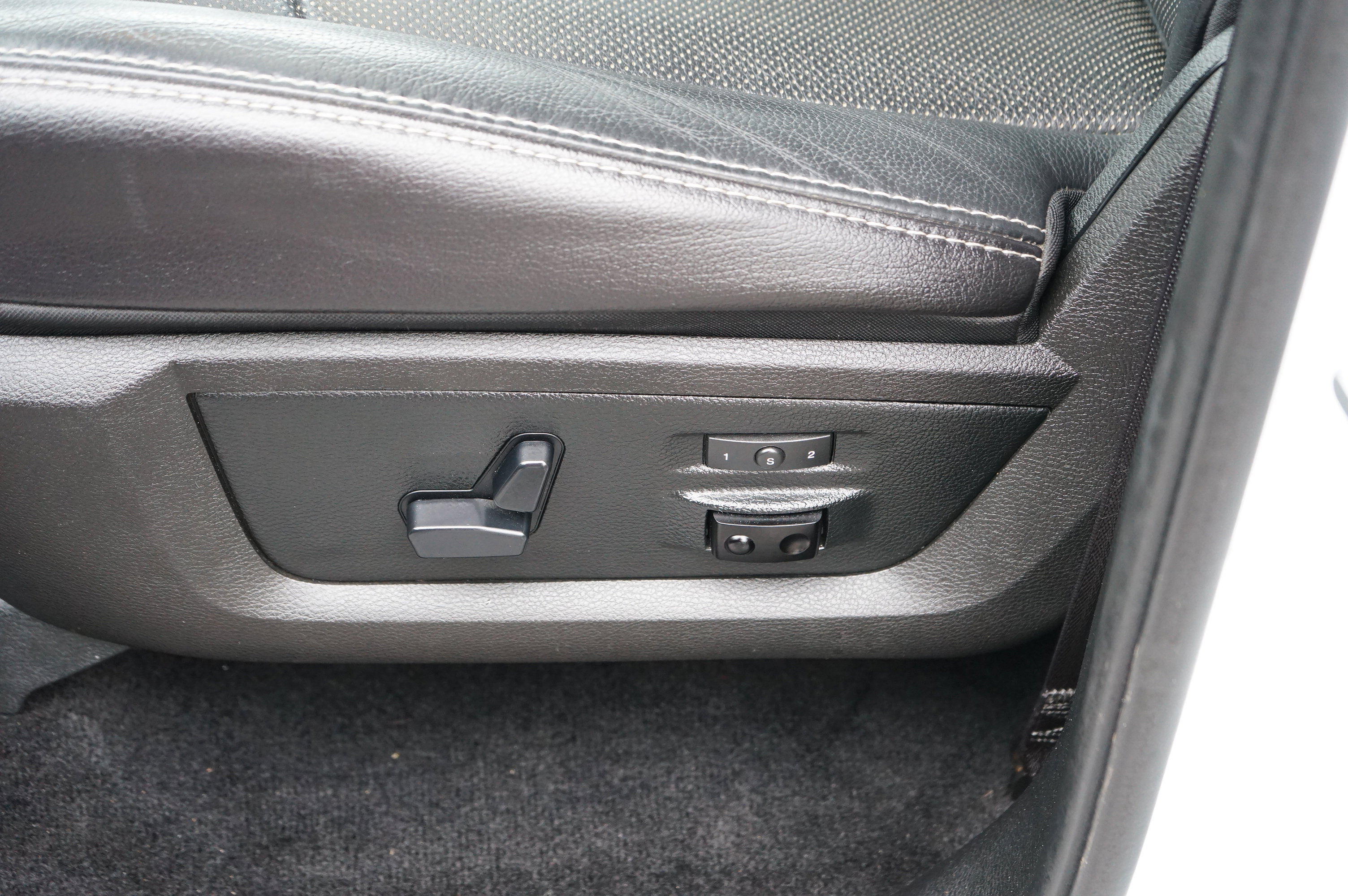 Used 2017 RAM 1500 Laramie w/ Convenience Group image 22