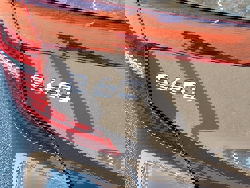 Certified 2025 Volvo S60 B5 Core image 5