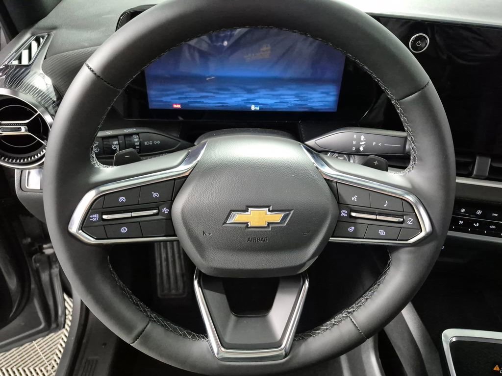 New 2026 Chevrolet Equinox LT w/ Convenience Package II FWD image 11