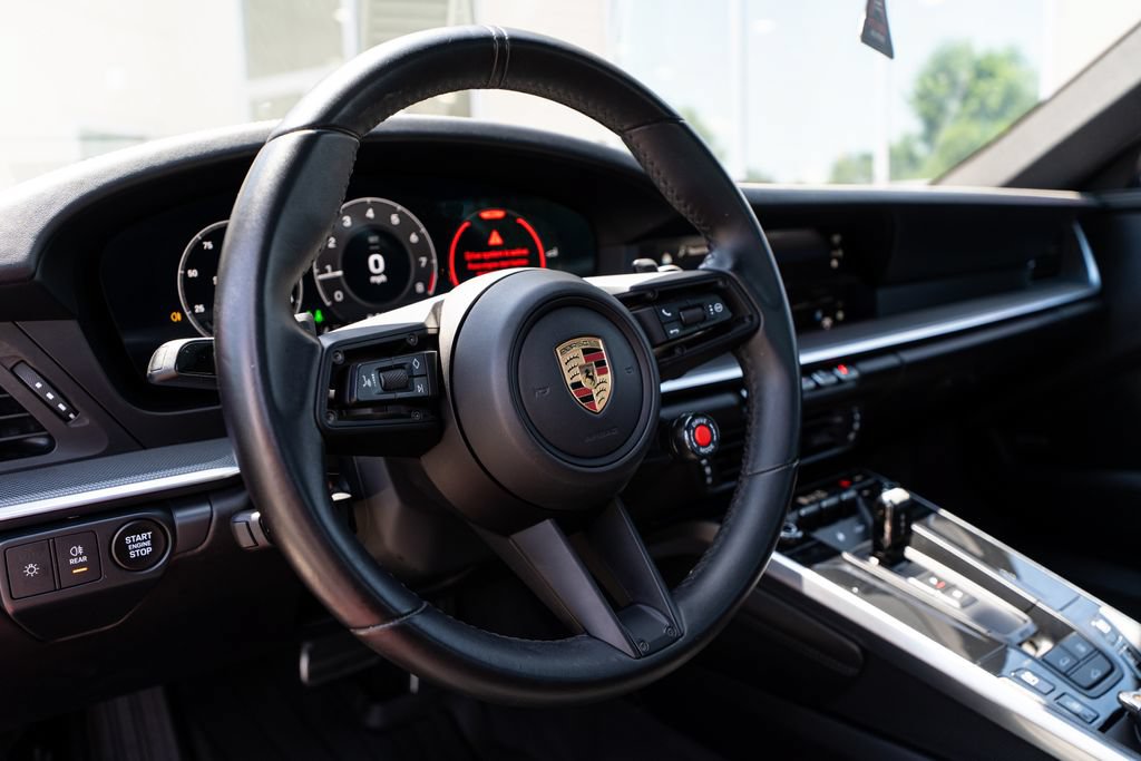 Used 2025 Porsche 911 Carrera RWD image 32