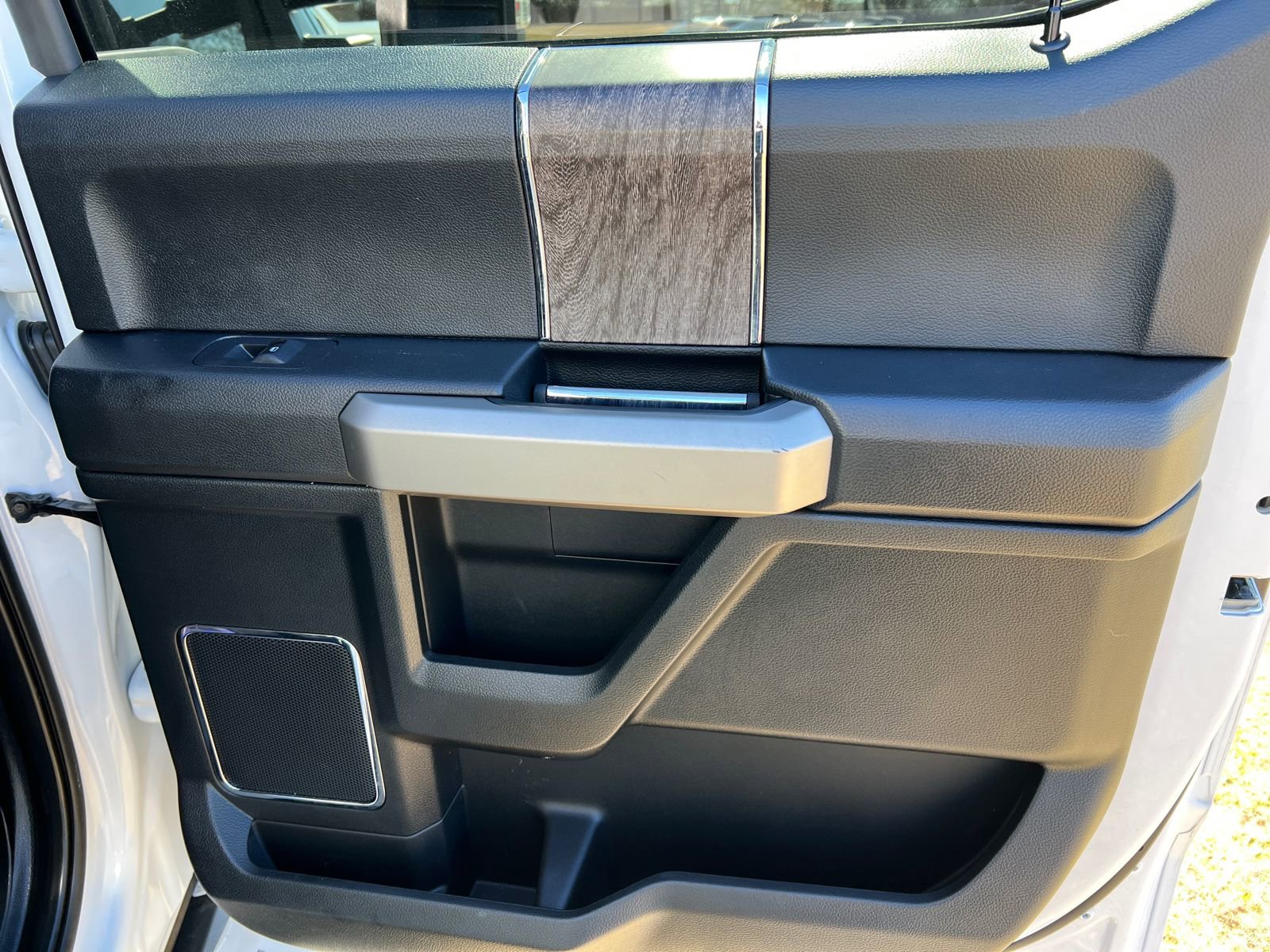 Used 2019 Ford F350 Lariat w/ Lariat Ultimate Package image 21