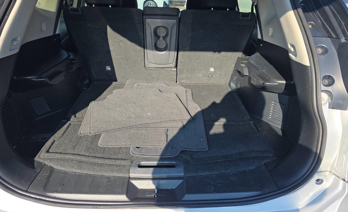 Used 2020 Nissan Rogue S w/ Special Edition Package image 7