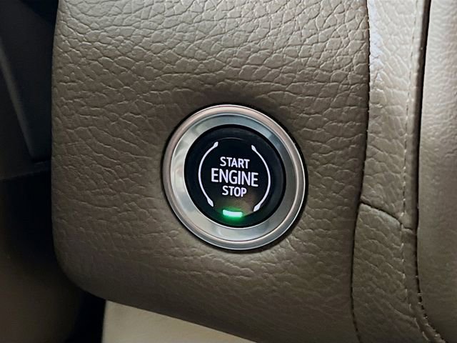 Used 2021 GMC Yukon Denali w/ Denali Premium Package AWD/4WD image 16