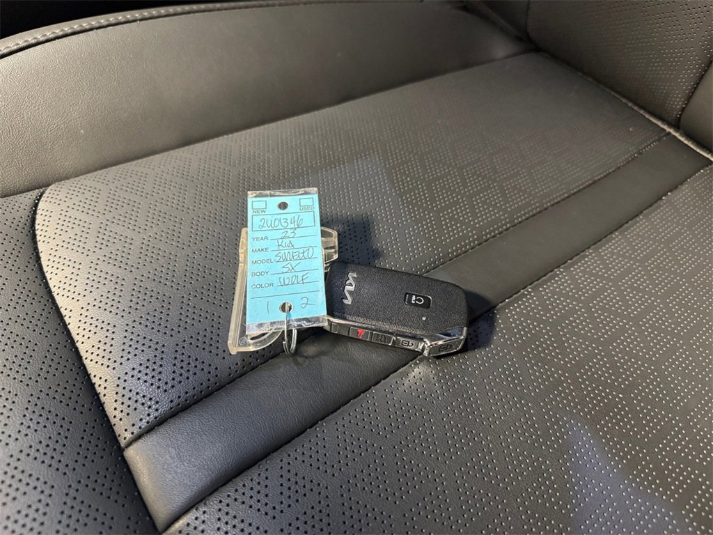 Certified 2023 Kia Sorento SX image 32