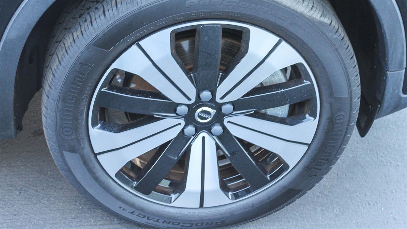 Used 2023 Volvo C40 P8 Recharge Plus w/ Protection Package Premier image 12