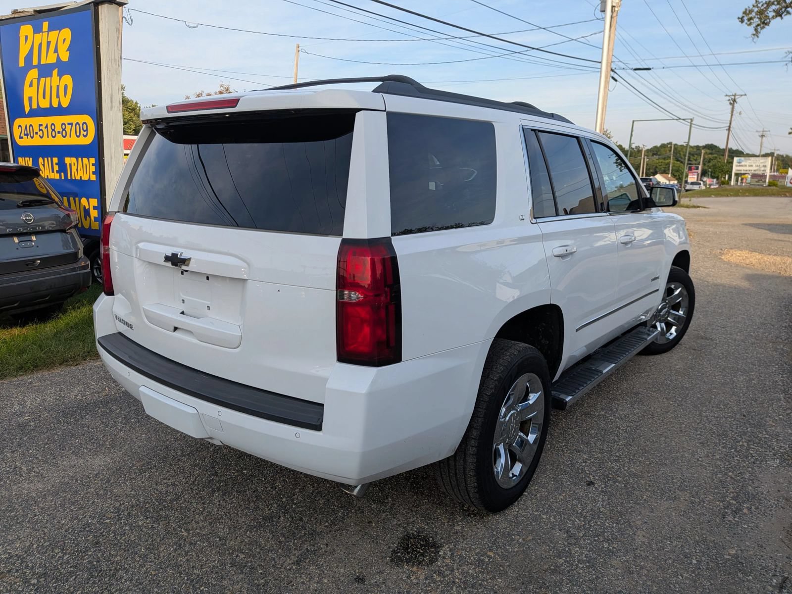 Used 2017 Chevrolet Tahoe LT w/ LT Signature Package AWD/4WD image 5