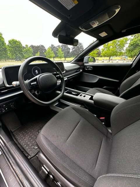 Certified 2025 Hyundai Ioniq 6 SE RWD image 12