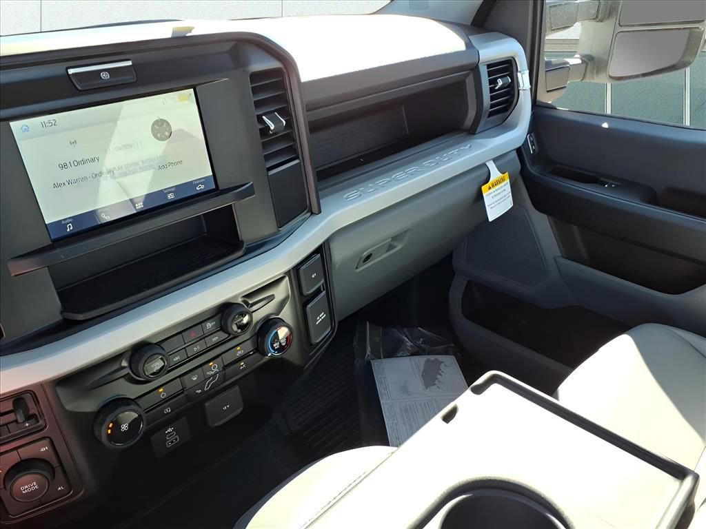New 2026 Ford F550 4x4 Regular Cab Super Duty image 5