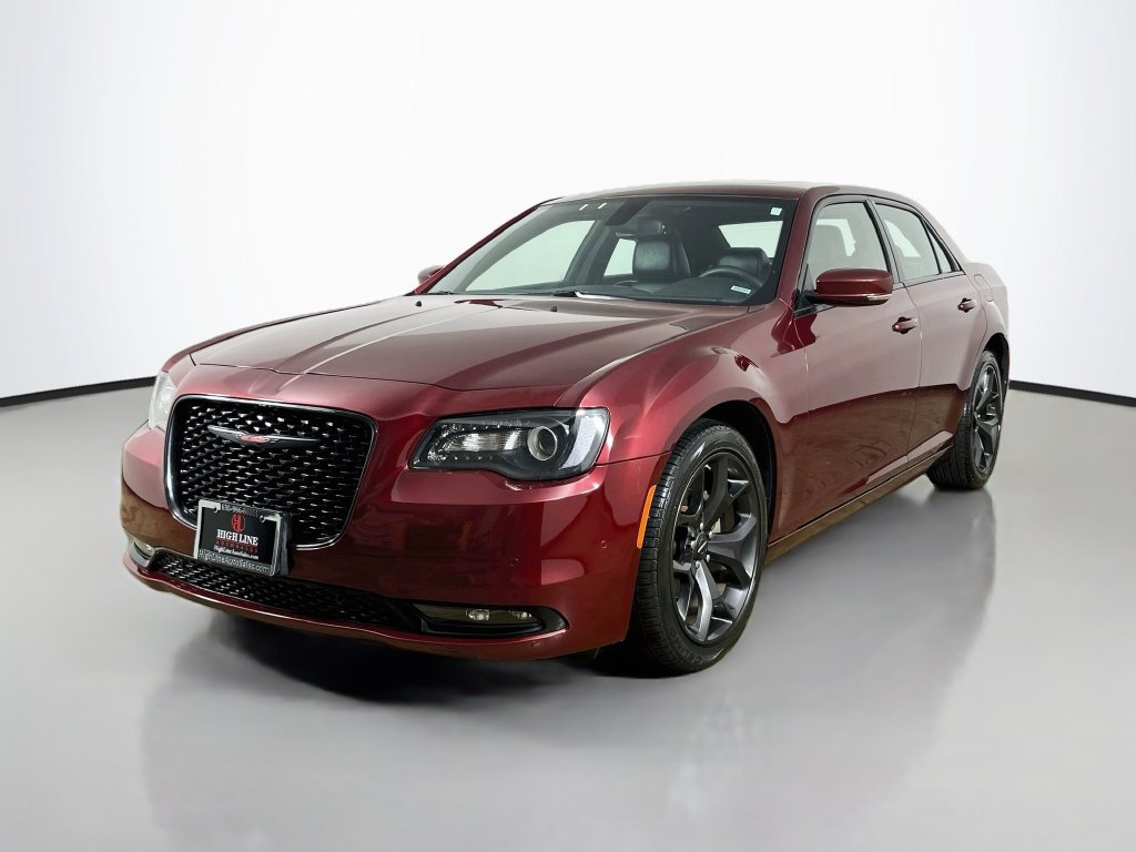 Used 2023 Chrysler 300 S RWD image 3