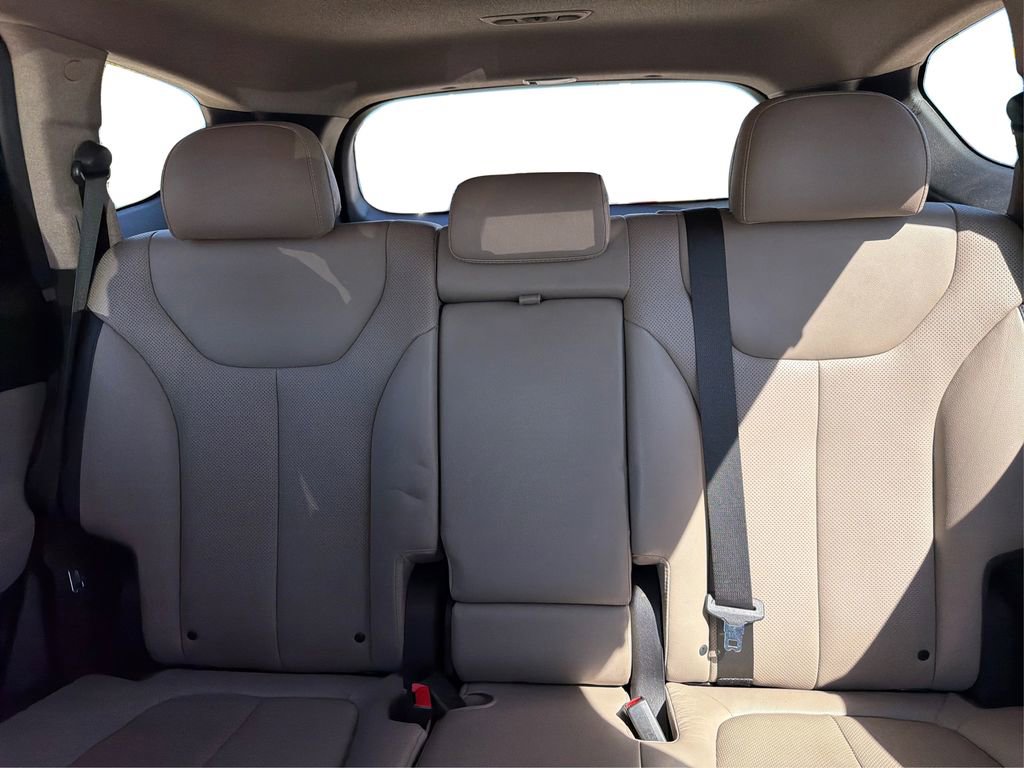 Used 2019 Hyundai Santa Fe FWD image 16