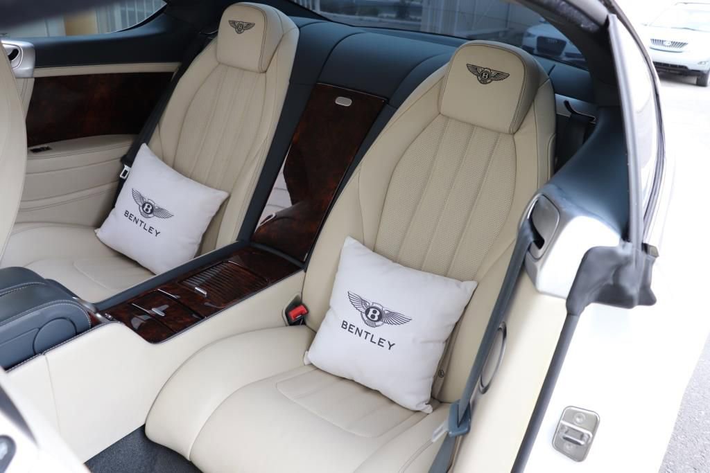 Used 2014 Bentley Continental GT image 24