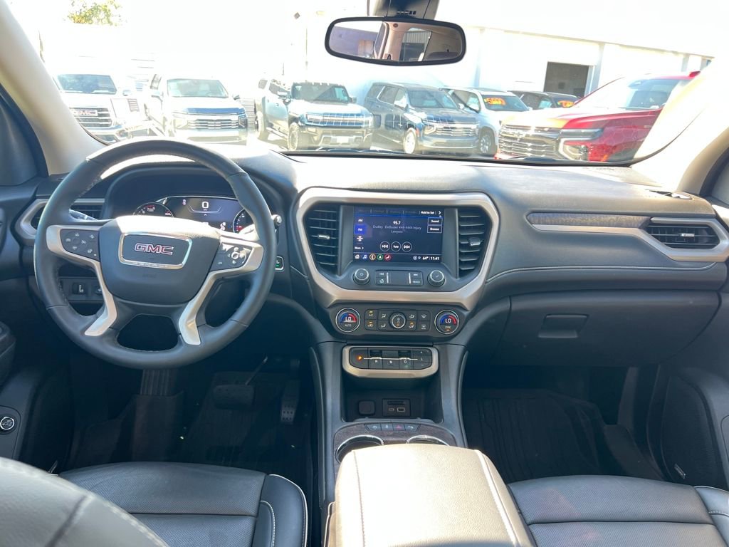Used 2023 GMC Acadia Denali image 16