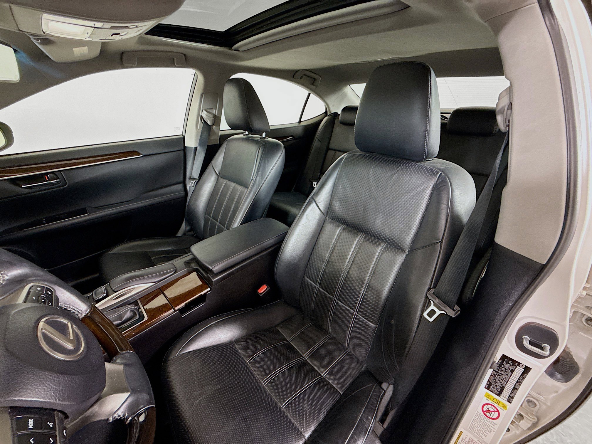 Used 2016 Lexus ES 350 w/ Luxury Package w/Wood Trim FWD image 11