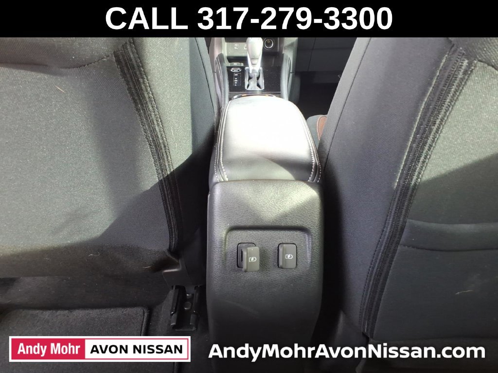Used 2022 Nissan Kicks SR FWD image 35