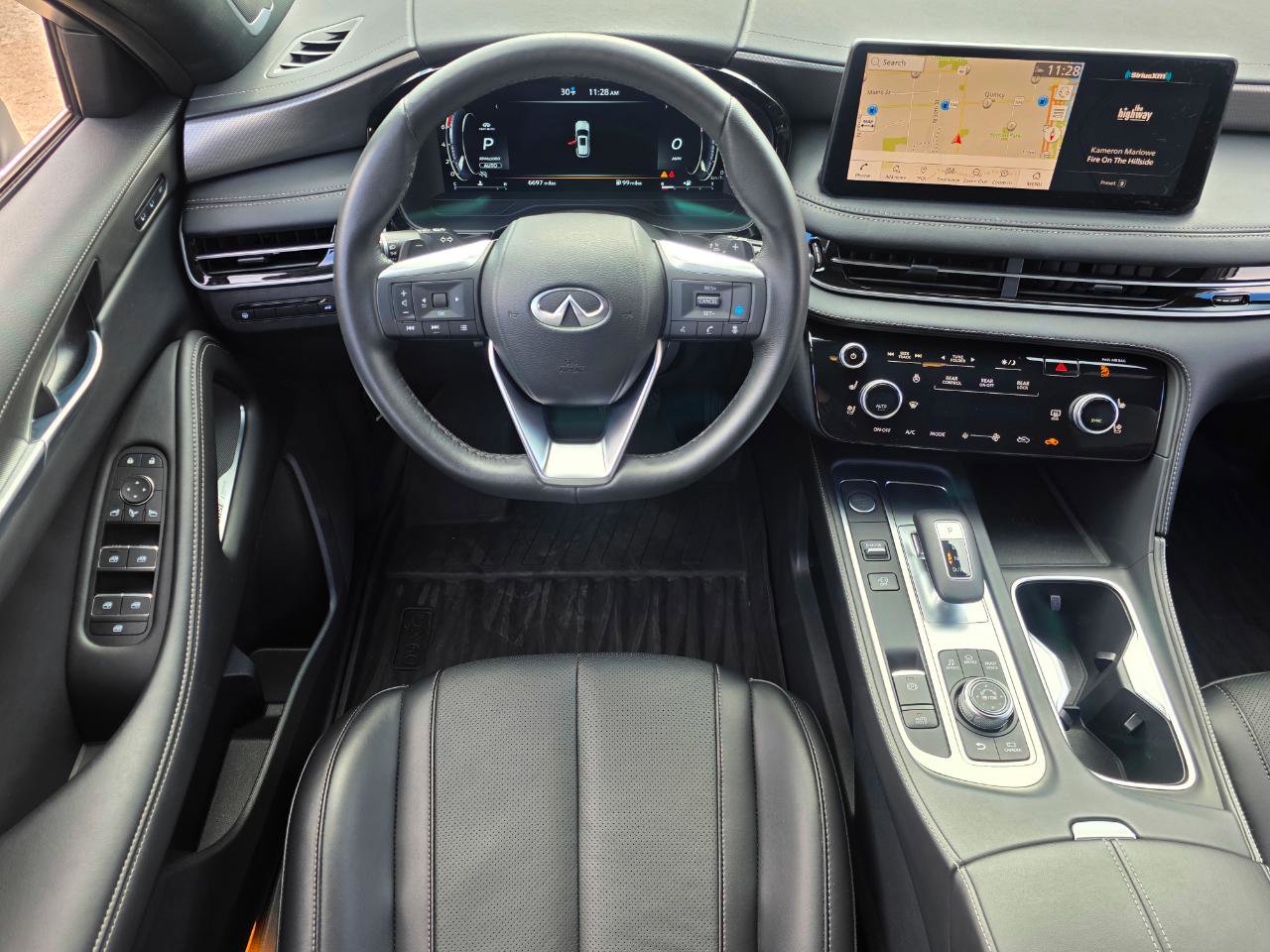 Used 2025 INFINITI QX60 Luxe w/ Black Edition image 13