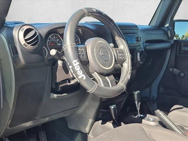 Used 2015 Jeep Wrangler Unlimited Sport w/ Connectivity Group AWD/4WD image 10