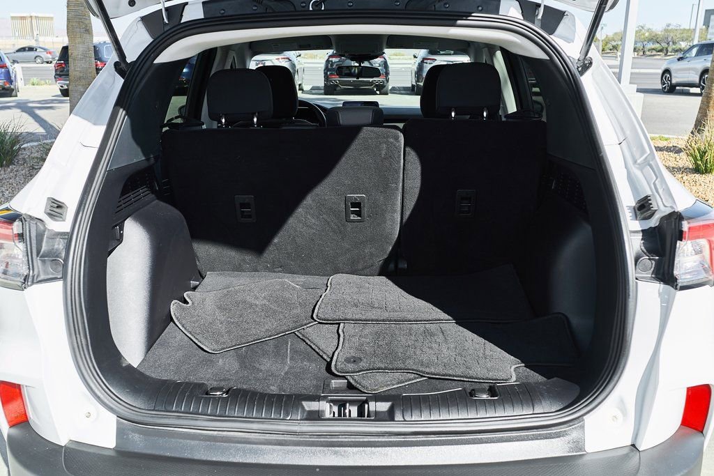 Used 2022 Ford Escape SE image 8