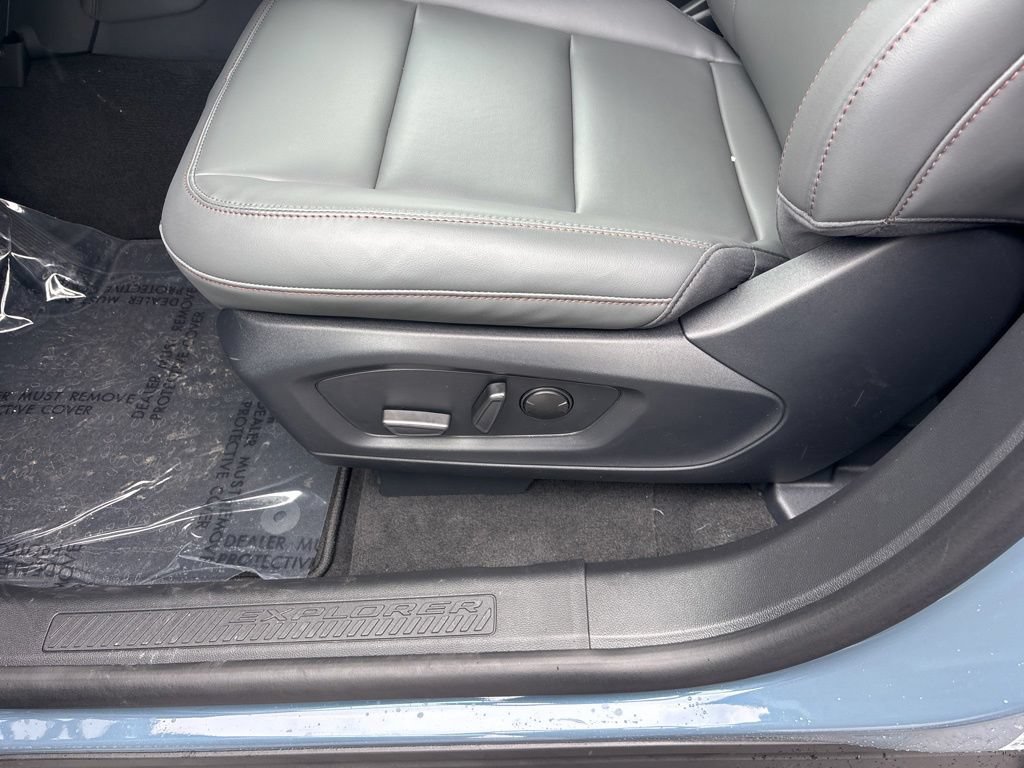 New 2026 Ford Explorer Active w/ Active Comfort Package RWD image 27