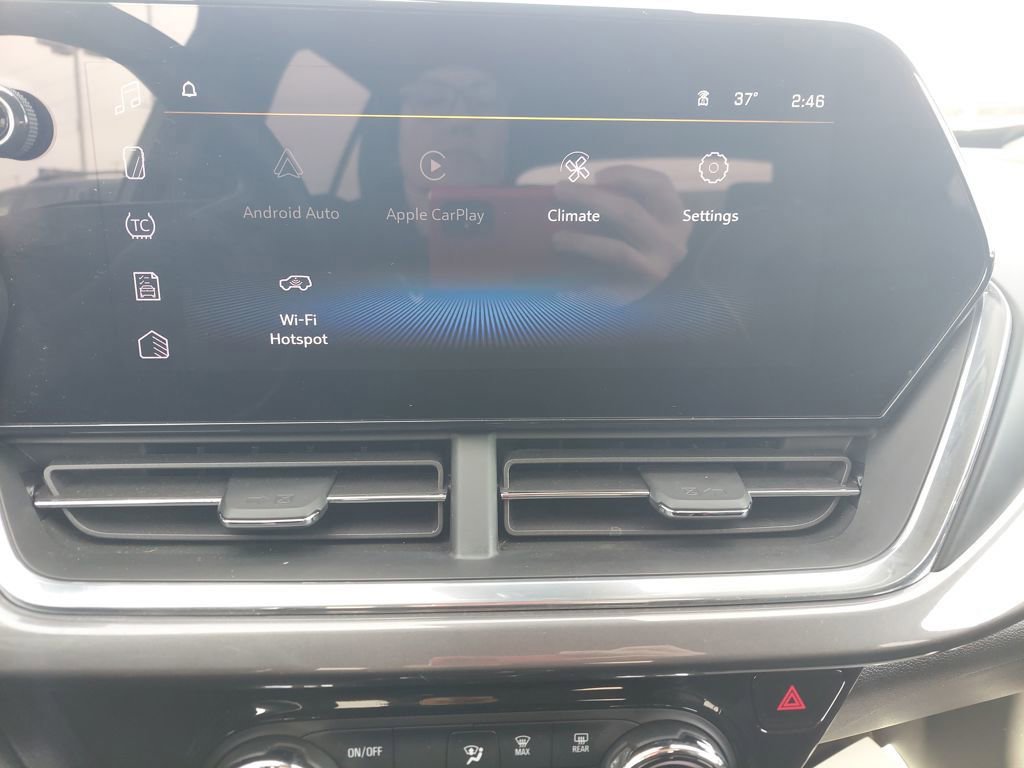 Used 2025 Chevrolet Trax ACTIV w/ Driver Confidence Package image 20