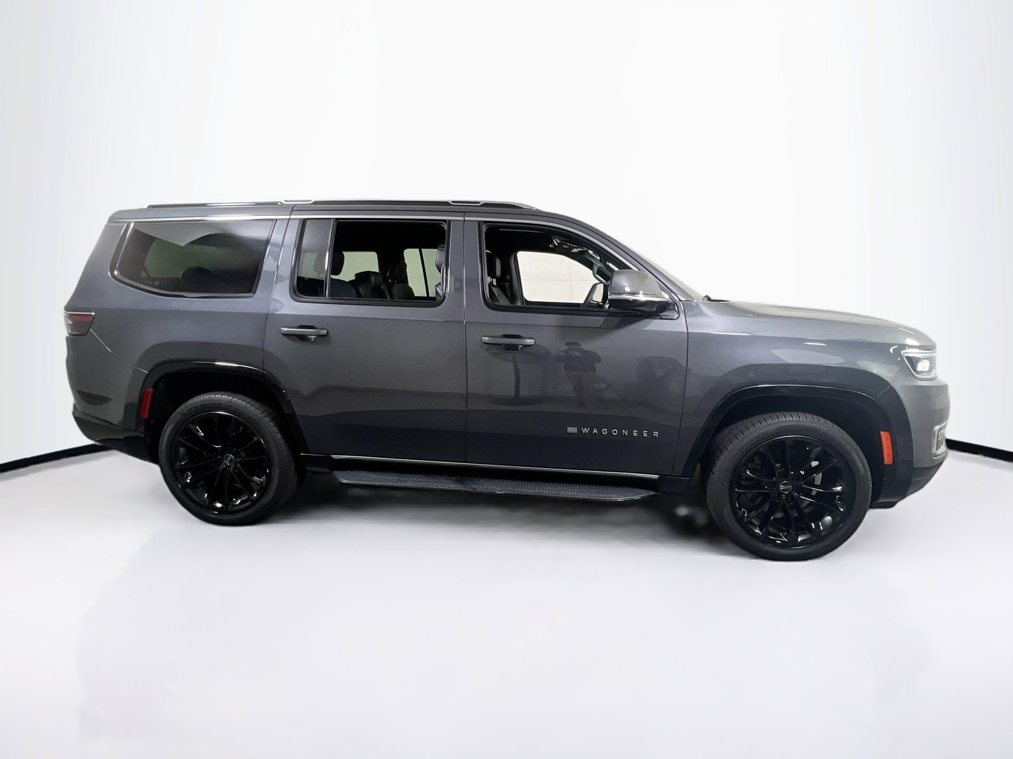 Used 2022 Jeep Wagoneer Series II w/ Premium Group I image 4