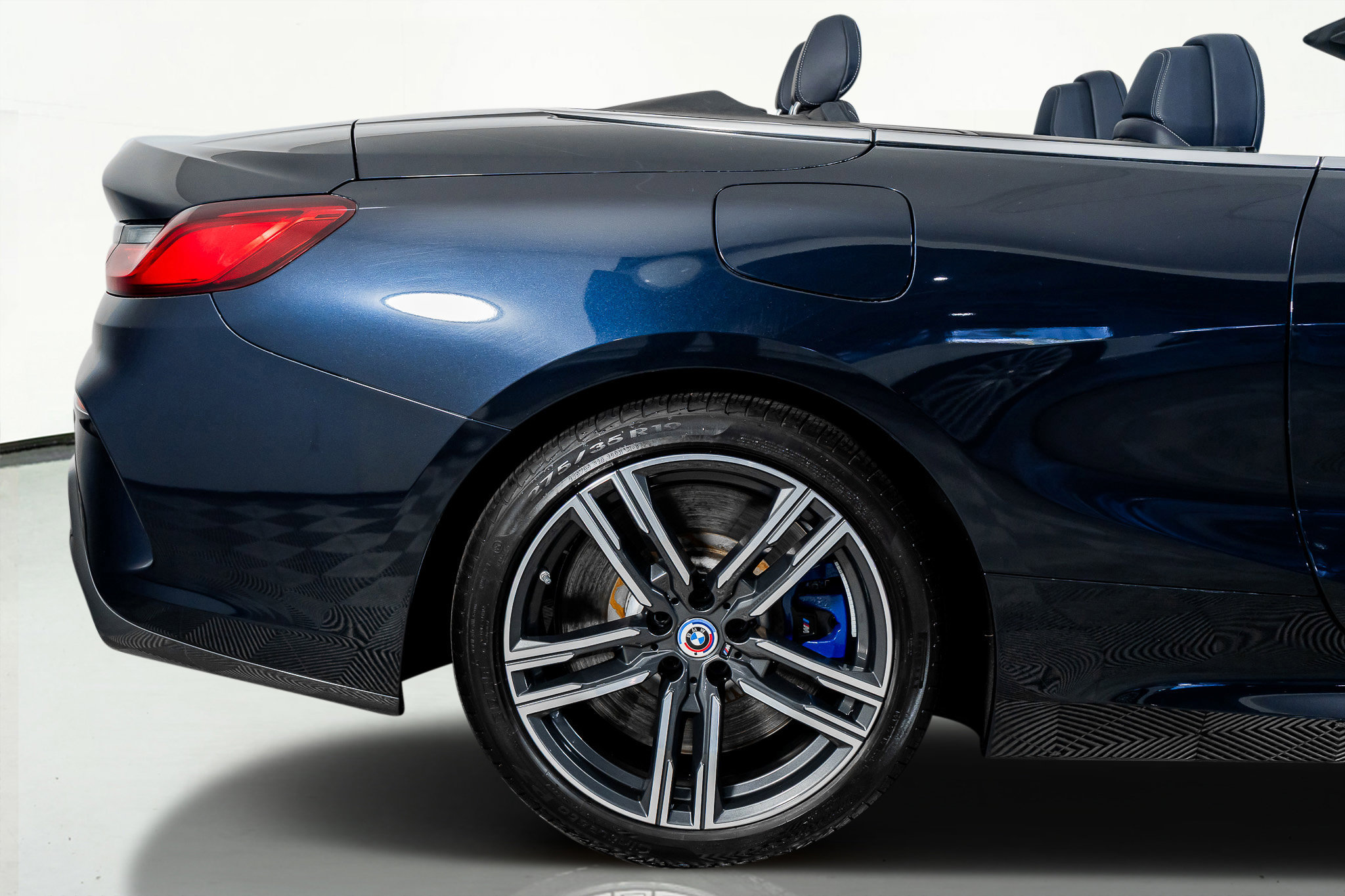 Used 2023 BMW M850i xDrive Convertible image 9