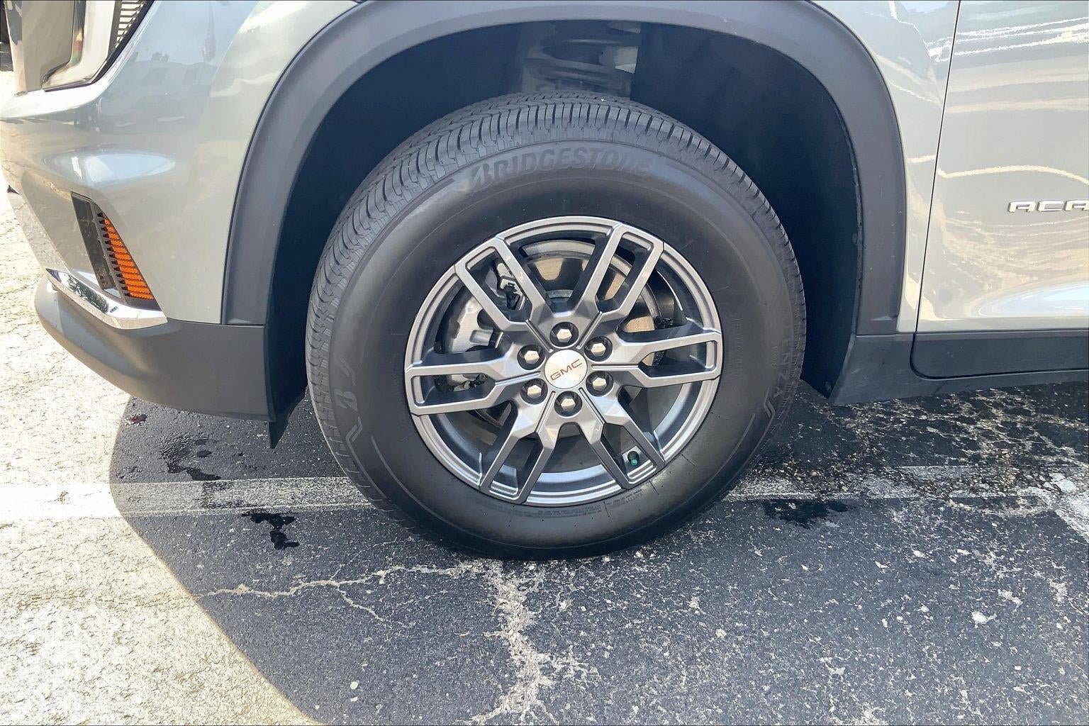 Used 2025 GMC Acadia Elevation FWD image 9